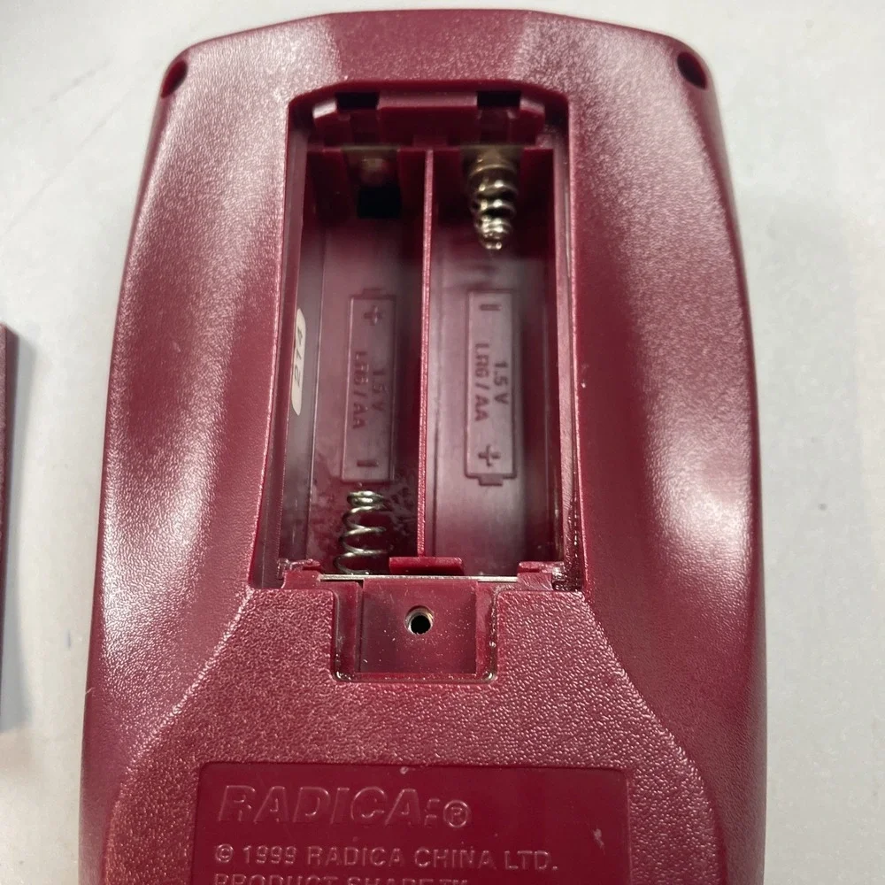 Radica Freecell Solitaire Handheld Electronic Game 1999 Red